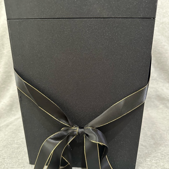 Rose in Glass Dome - Picture 5 of 5